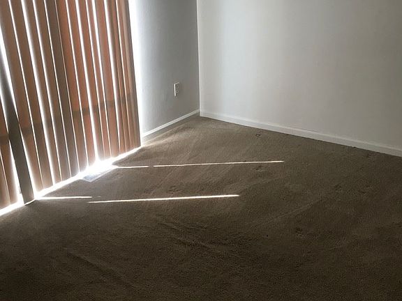 5th image of 740 Pine Knolls Dr APT 5