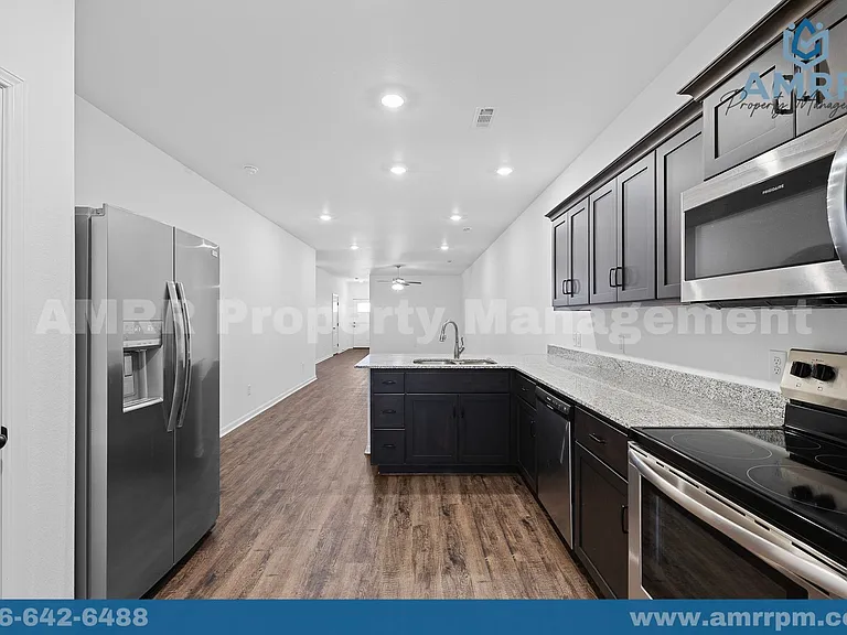 621 Short Leaf Ln — Photo 10