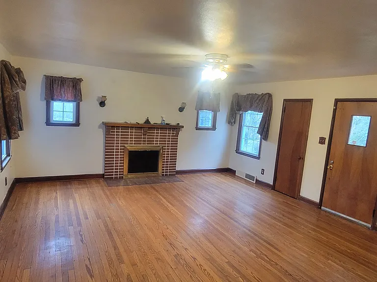 78 Nichols Rd — Photo 27