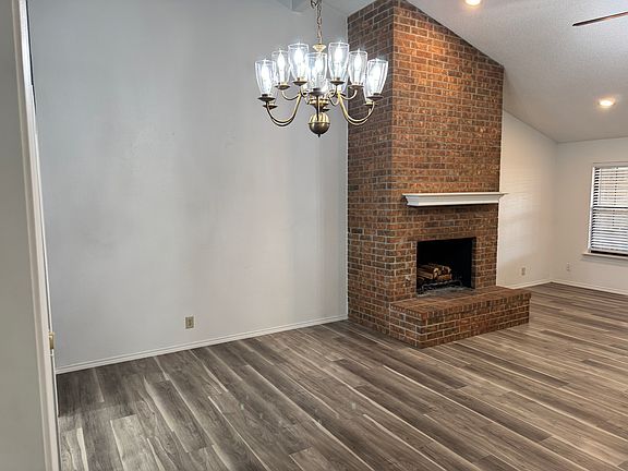 4th image of 1715 Woodbrook St