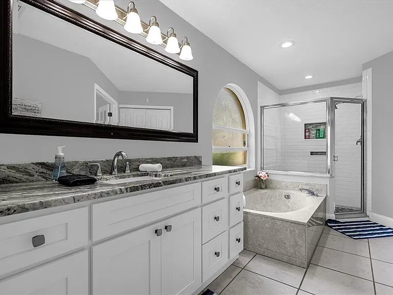 2820 Smithfield Dr — Photo 18
