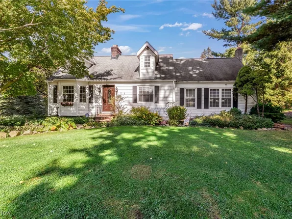 13510 Kinsman Rd, Burton, OH 44021