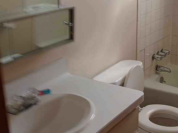 3rd image of 346 Robert Dr APT 3
