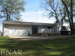 10481 Lake Rd, Dewitt, IL 61735