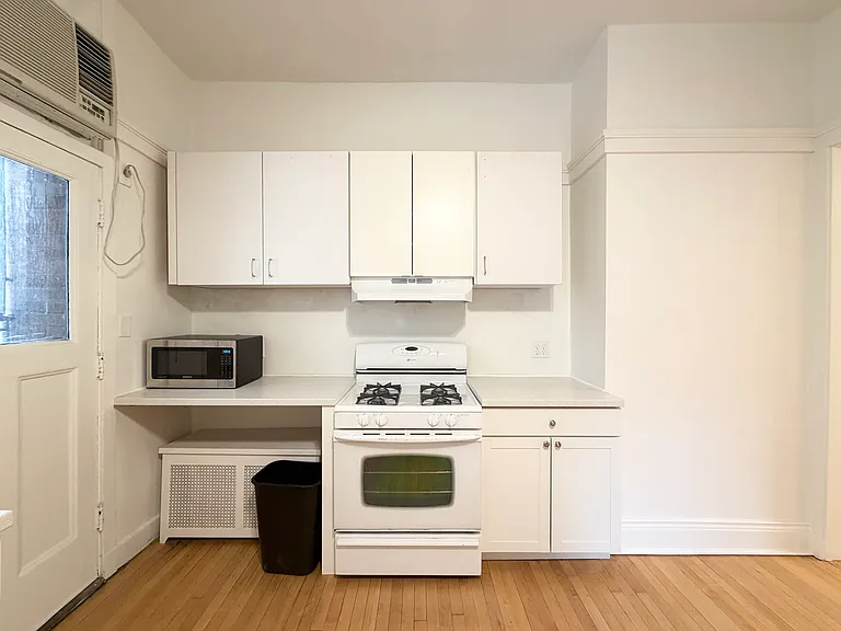 415 W Surf St #1A — Photo 28