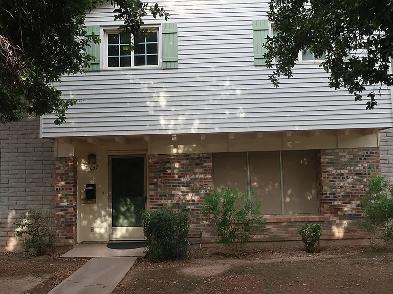 1627 W Hazelwood St — Photo 5