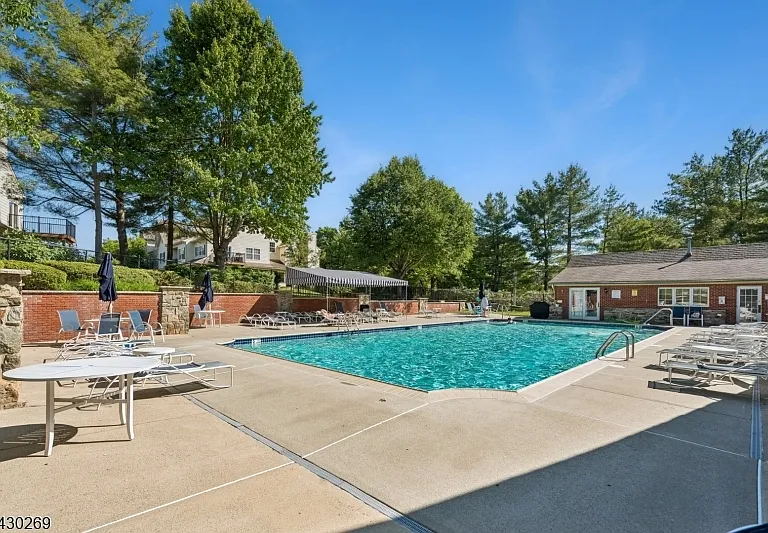 8 Morgan Ct — Photo 28