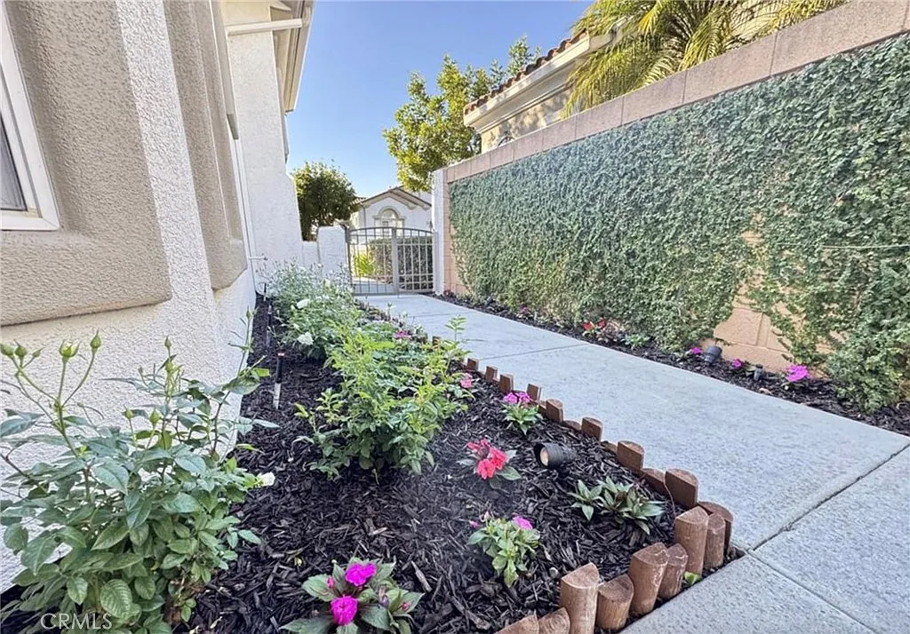 3 bed, 1882 sqft, $4,750 — Photo 3
