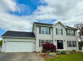 13 Peach Tree Ln, Gansevoort, NY 12831