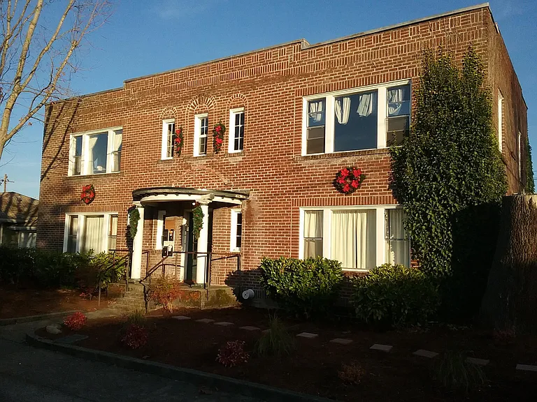 500 Hillkress Ave — Photo 10
