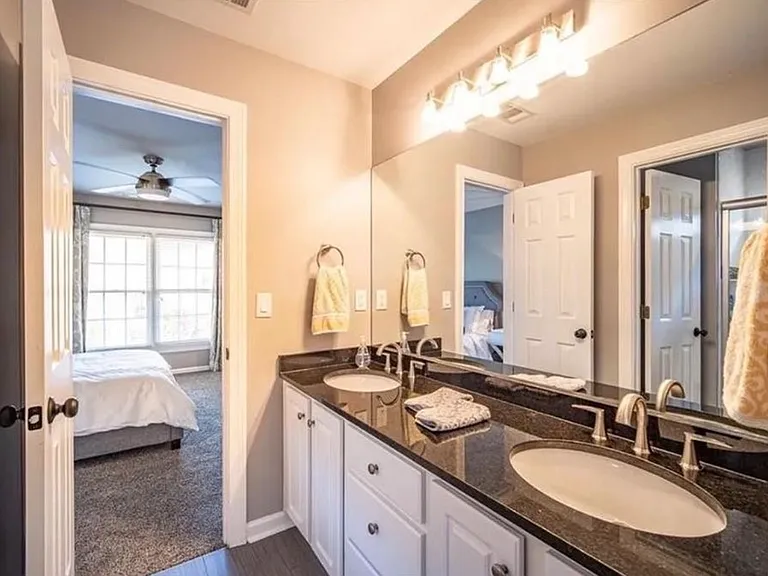 415 Wembley Cir — Photo 26