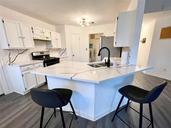 1225 Hughmont Dr, Pflugerville, TX 78660