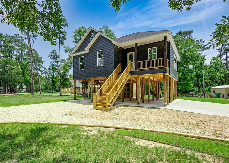 1st image of 18042 Cusachs Dr