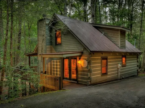 70 Stanley Creek Rd, Blue Ridge, GA 30513