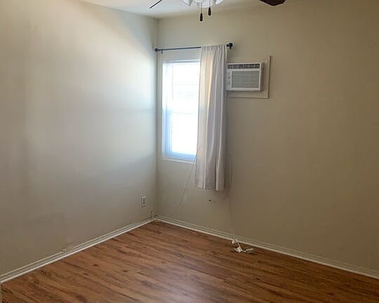 3rd image of 3866 Bentley Ave APT B