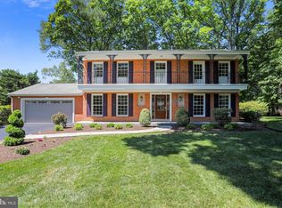 8810 Maxwell Dr, Potomac, MD 20854