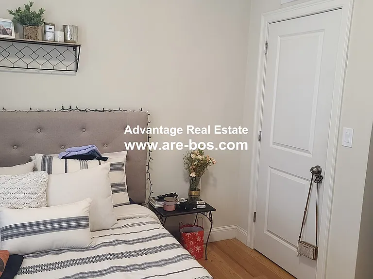 121 Webster Ave #2 — Photo 20