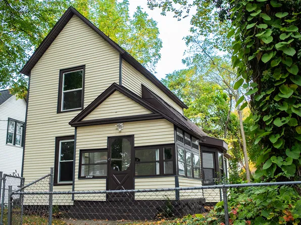 1043 Sigsbee St SE, Grand Rapids, MI 49506