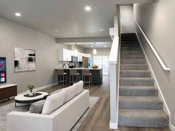 CC, LLC - Bldg 10, 200 Canyon Pkwy #F8, Selah, WA 98942