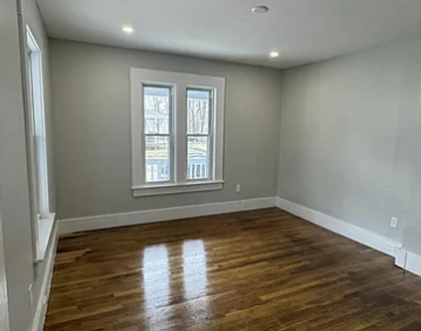 22-24 Vine St. — Photo 2