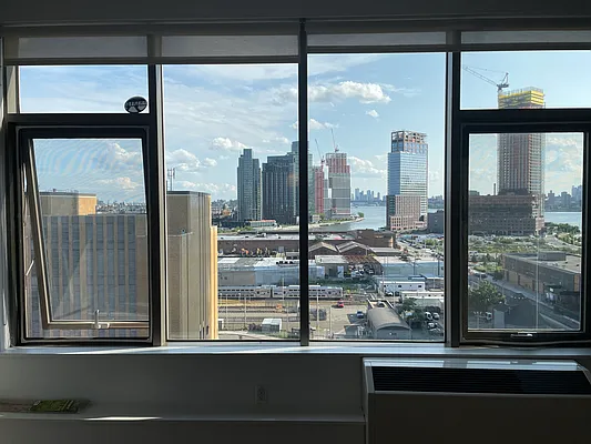 Rented by Modern Spaces | media 35