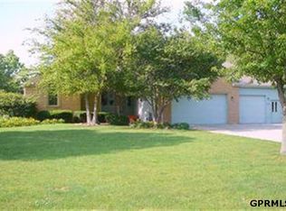 418 E Ridge Dr, Hooper, NE 68031