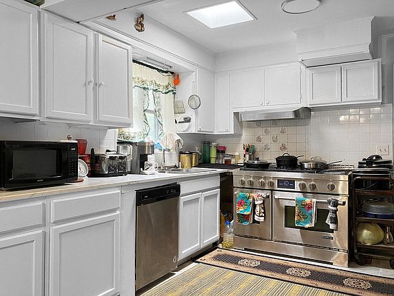 5th image of 3127 Truxton Road