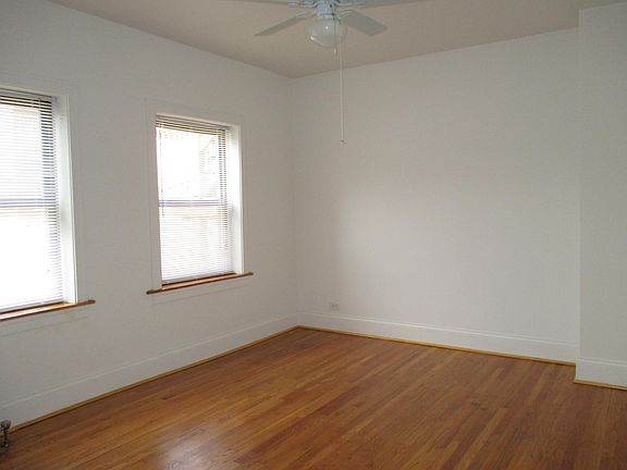 4th image of 4840 N Hermitage Ave