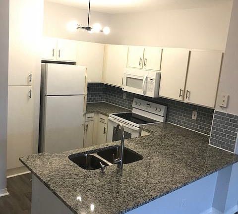 2nd image of 1810 E Palm Ave APT 1303