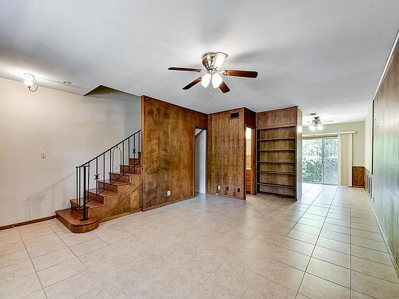 3rd image of 206 Park Ln #B