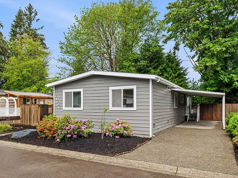 19604 129th Ave NE — Photo 1