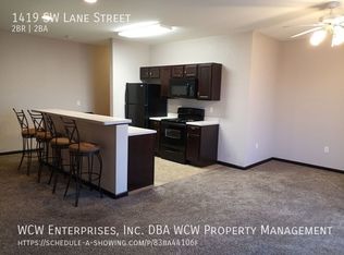 1419 SW Lane St, Topeka, KS 66604