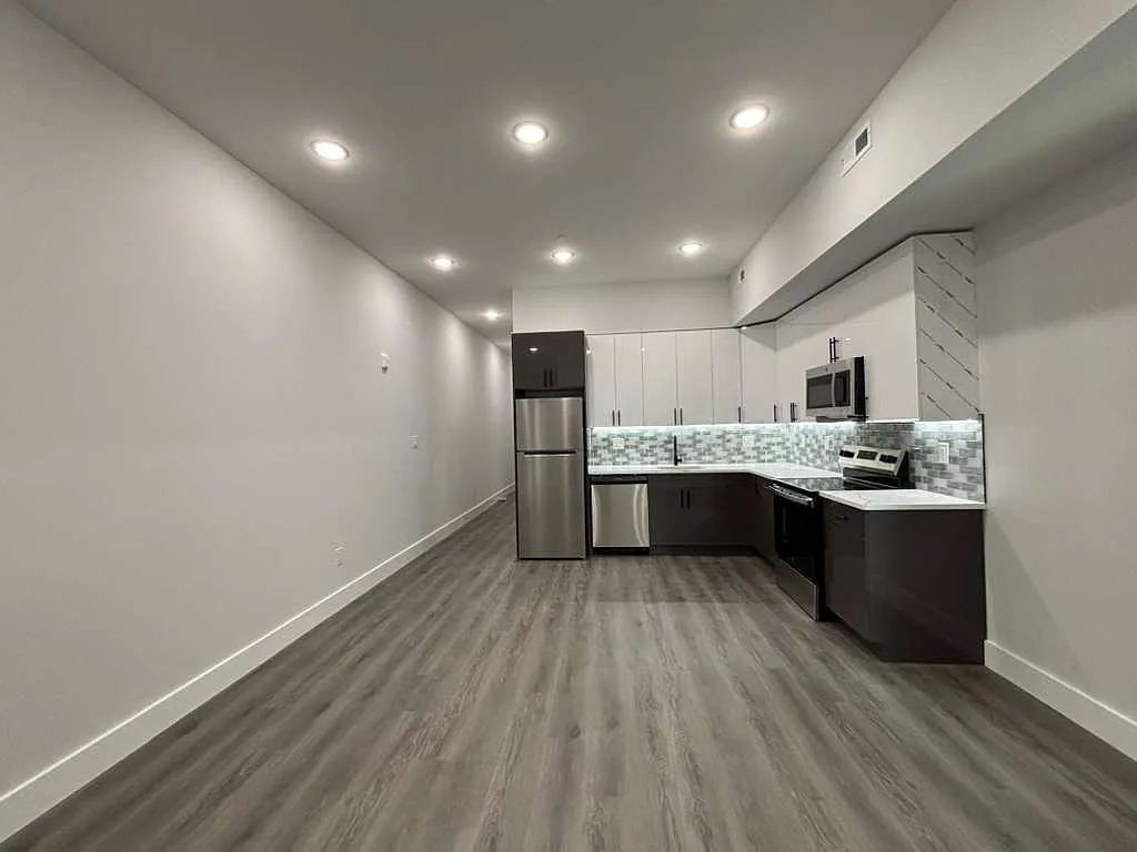 2 bed, 750 sqft, $1,875 — Photo 3