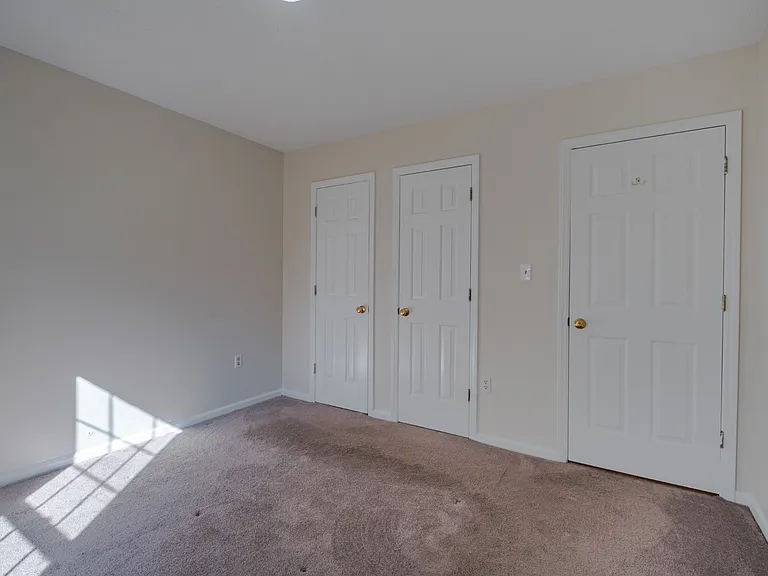 117 Eagle Ct — Photo 14