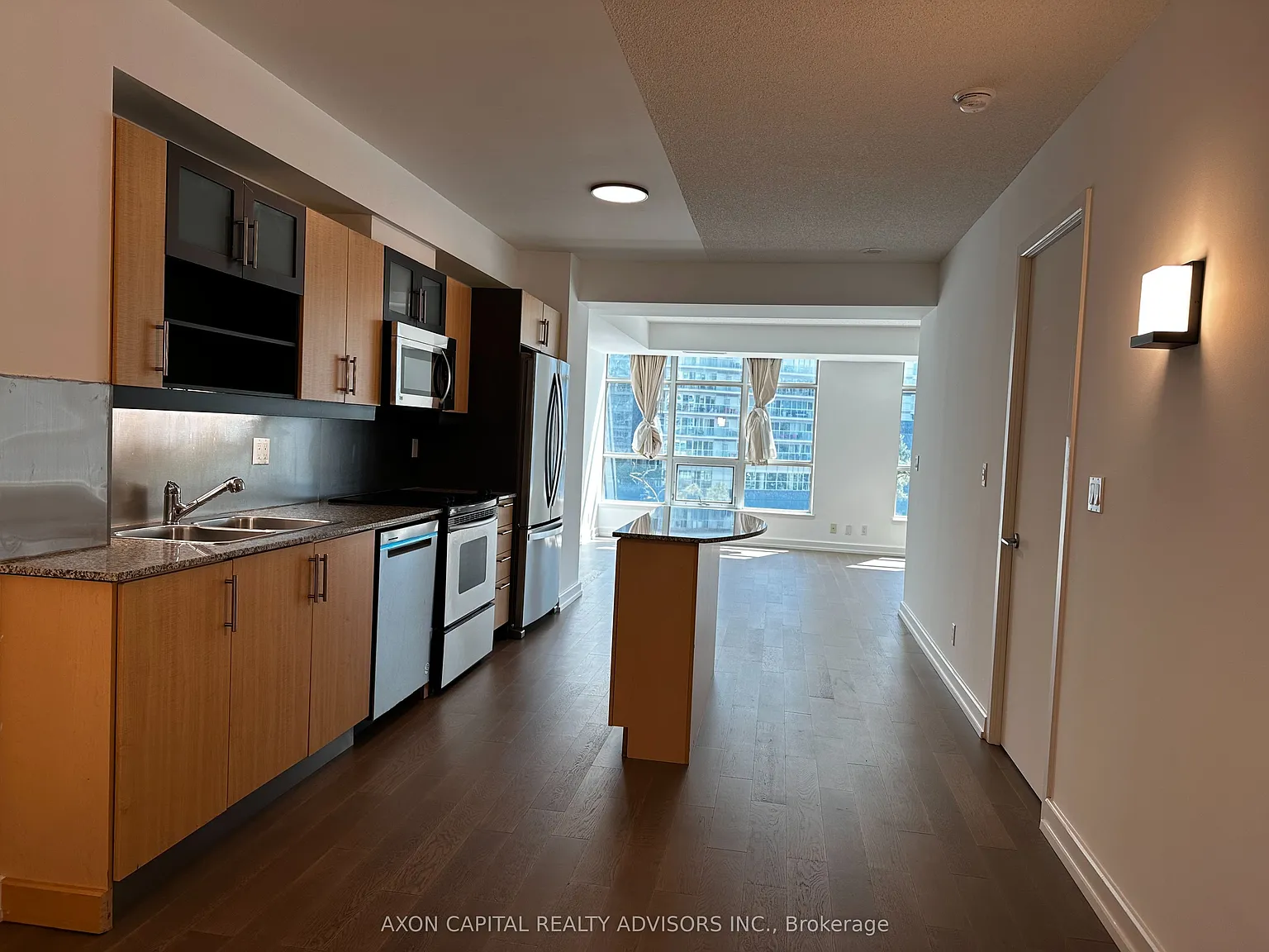 2 bed, $2,600 — Photo 2