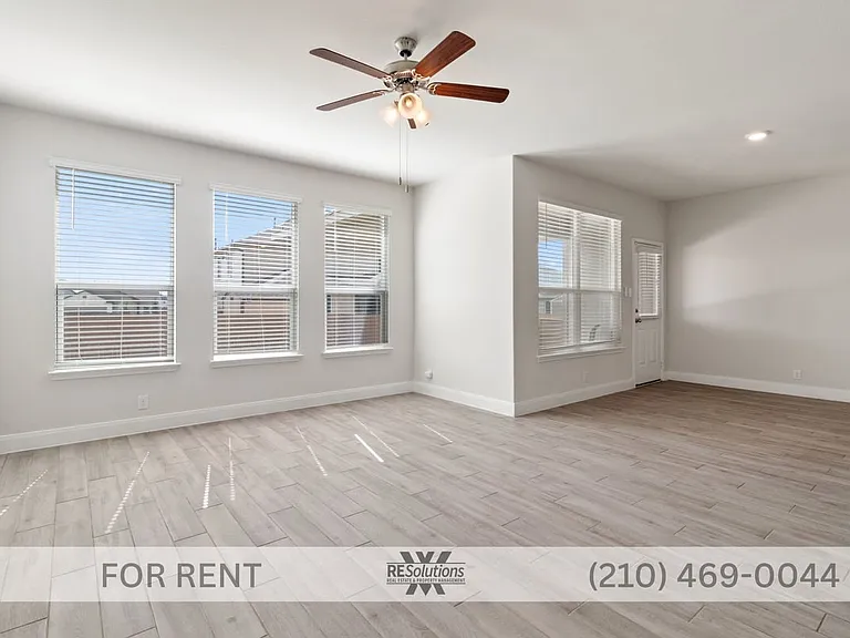 568 Lilac Shls — Photo 3