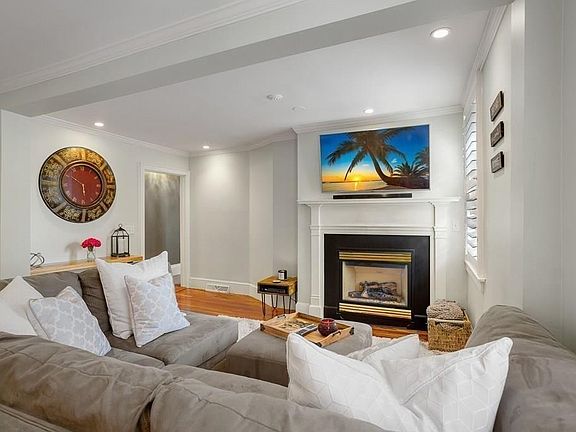 5th image of 97 Essex St #1