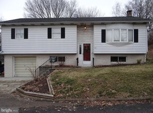 201 Coal Ln, Mar Lin, PA 17951