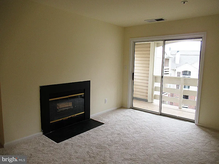 244 S Reynolds St #412 — Photo 4