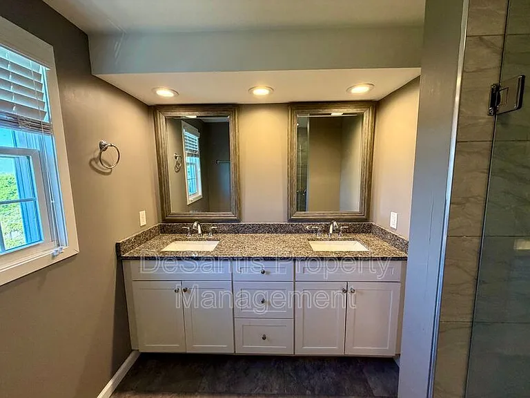 5043 Julia Ln — Photo 30