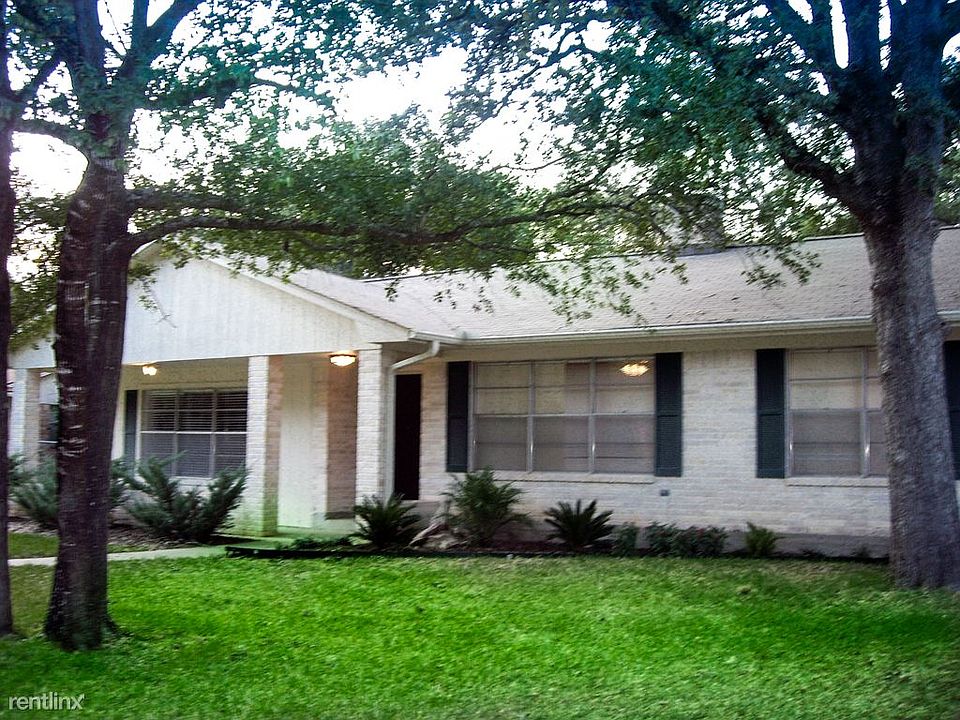 1205 Todd Tr Available Aug 1, 2017. 2335 Sq Ft. 4-2-2 Close