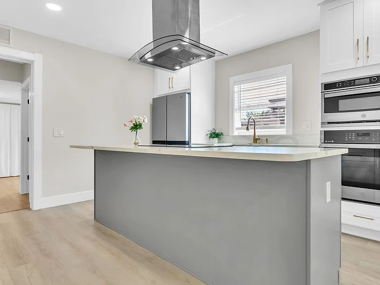 2906 W Nassau St — Photo 6