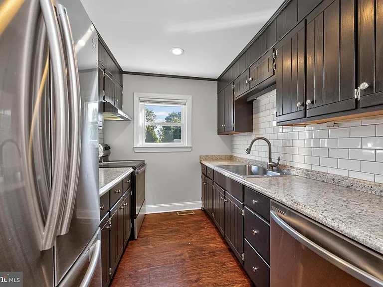 1219 E Philadelphia Ave — Photo 15