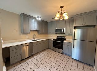 56 Mary Ln APT 2, Bridgewater, MA 02324