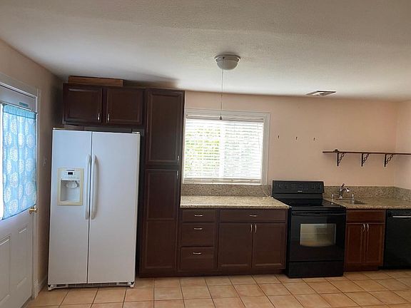 4th image of 7444 Cardwell Ave