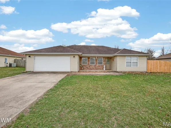 1134 Applelane Dr, Lebanon, MO 65536