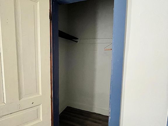 Closet in bedroom 1