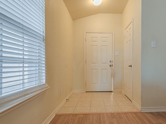 4th image of 2713 Waterdance Dr