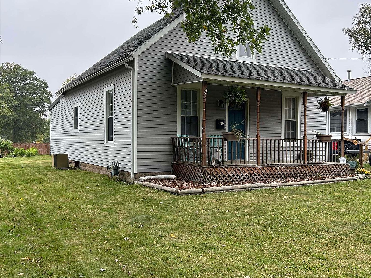 115 N Hunter Ave, Taylorville, IL 62568 | Zillow