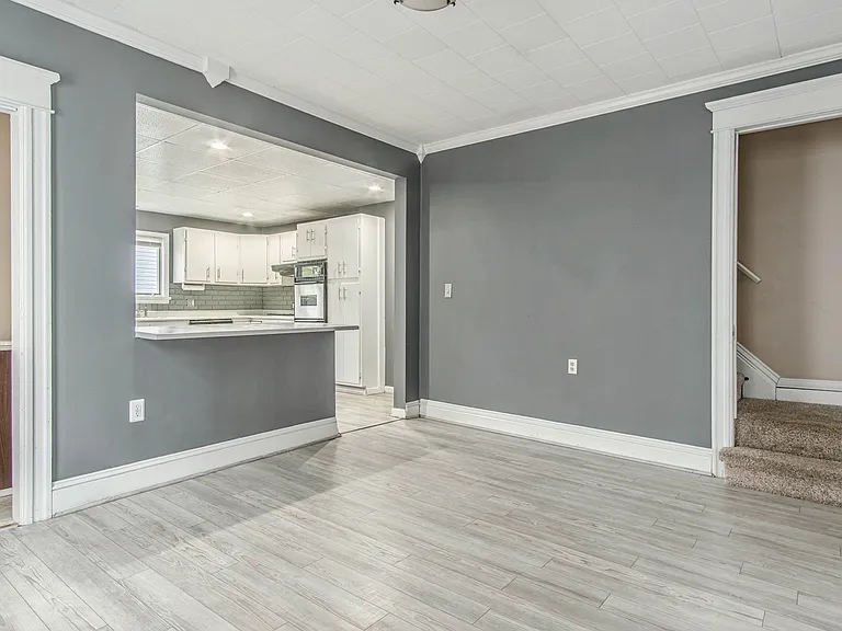 123 State Pl — Photo 18